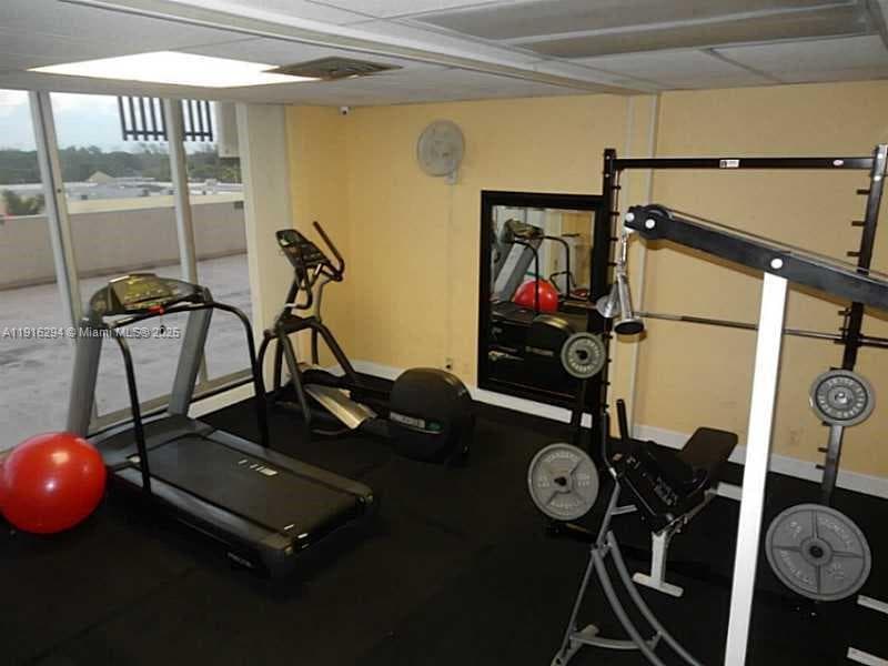 Home Tower · #10G in Hollywood - Photo 19