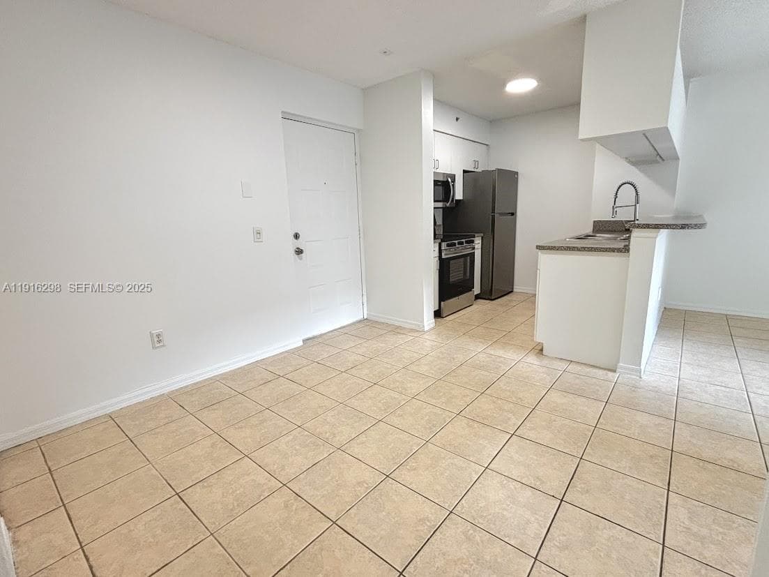 PINEHURST CLUB CONDO · #3-206 in Hollywood - Photo 6