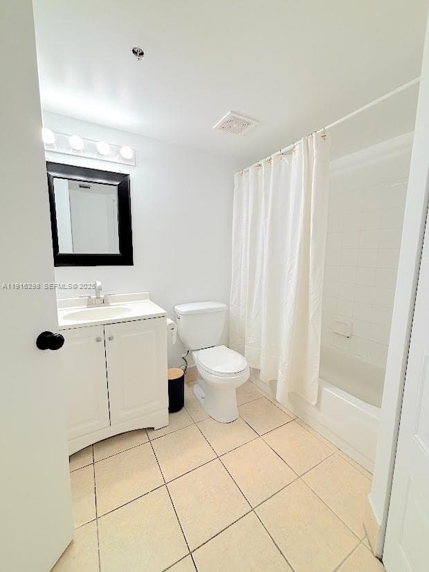 PINEHURST CLUB CONDO · #3-206 in Hollywood - Photo 12