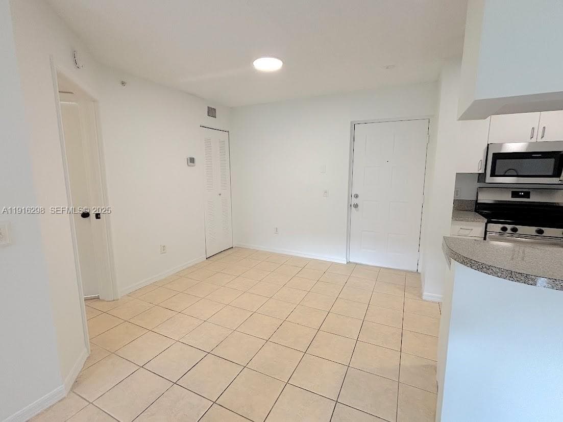 PINEHURST CLUB CONDO · #3-206 in Hollywood - Photo 5