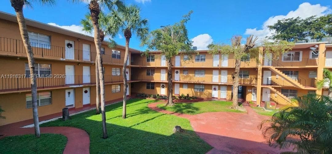 THE KENSINGTON CONDO · #316b in Hialeah - Photo 5