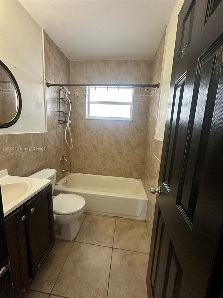2421 N 57th Ter #0 photo 12