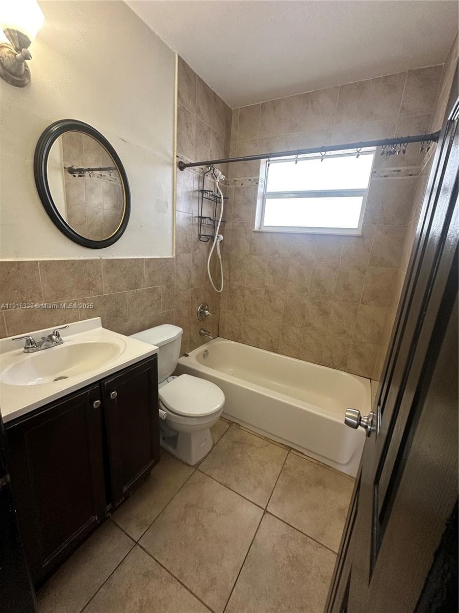 2421 N 57th Ter #0 photo 11