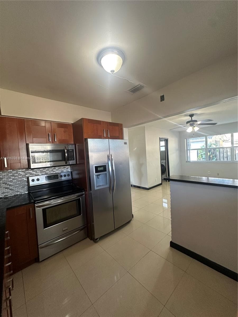 2421 N 57th Ter #0 photo 8