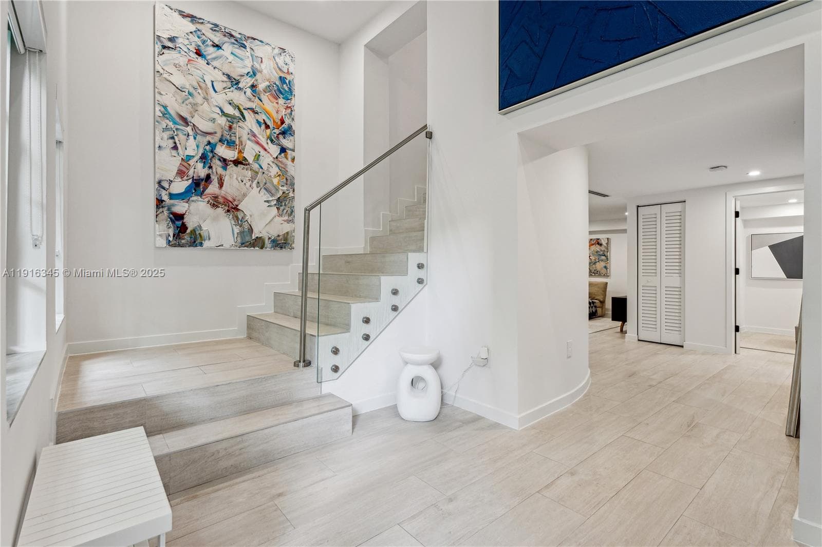 THE DARIA CONDO · #5 in Miami Beach - Photo 12