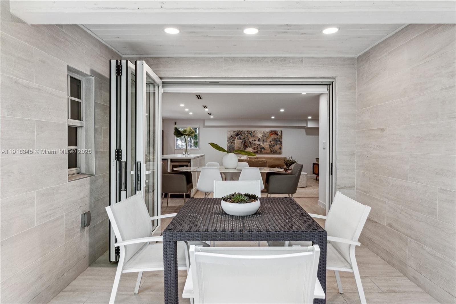 THE DARIA CONDO · #5 in Miami Beach - Photo 8