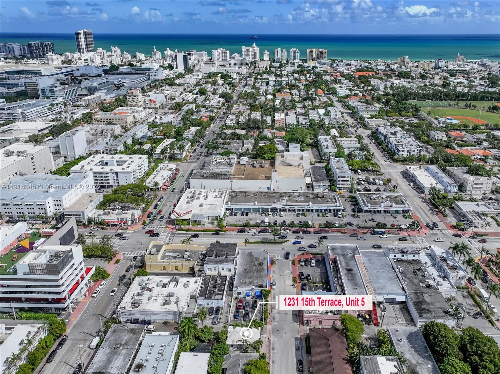 THE DARIA CONDO · #5 in Miami Beach - Photo 25