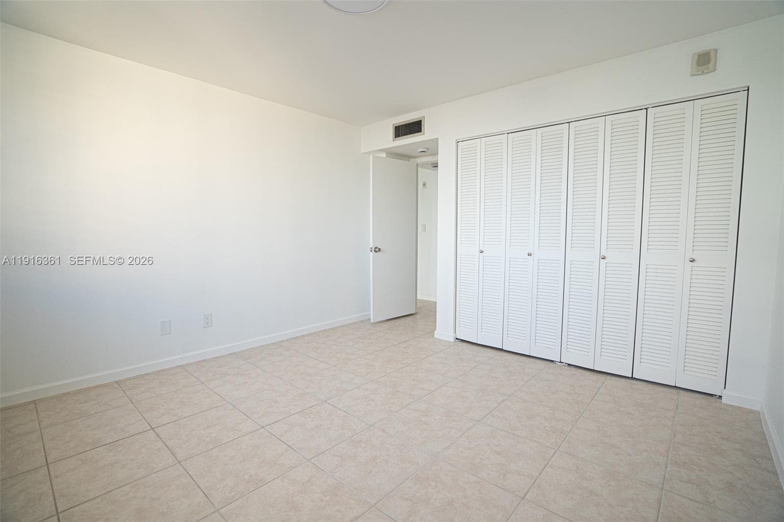 PLAZA TOWERS SOUTH · #1509 in Hallandale Beach - Photo 17