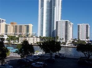OCEANVIEW PARK CONDO · #402 in Hallandale Beach - Photo 22