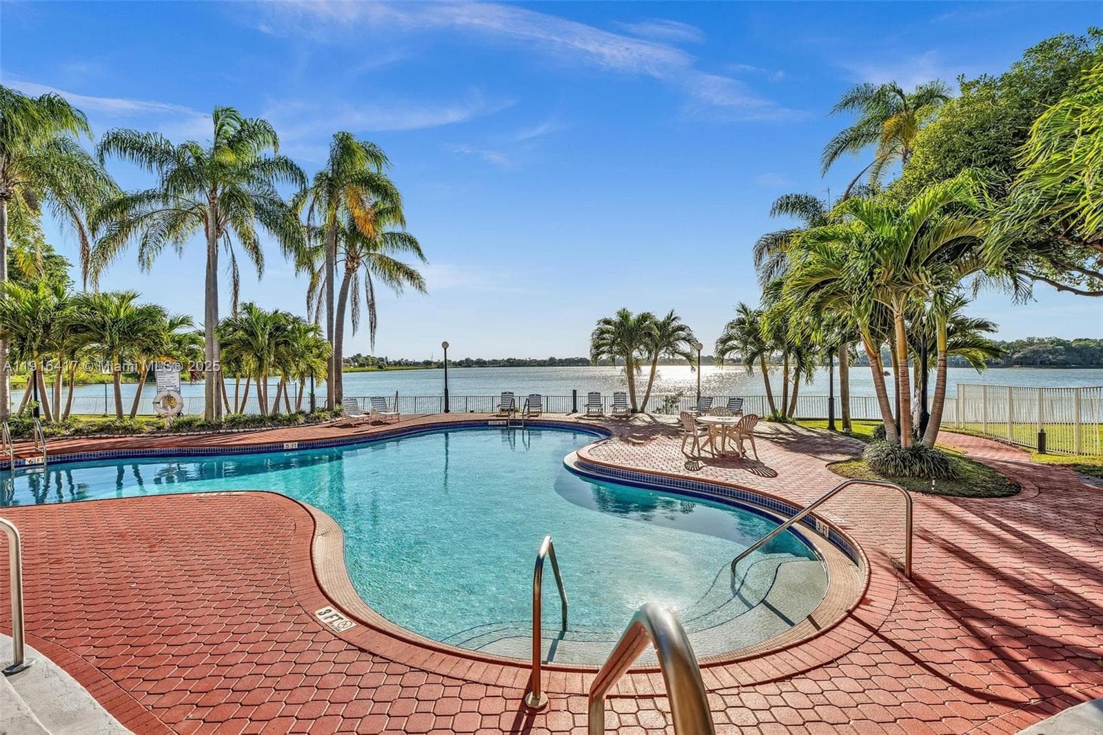 LAKEVIEW CLUB CONDO · #313 in Oakland Park - Photo 23