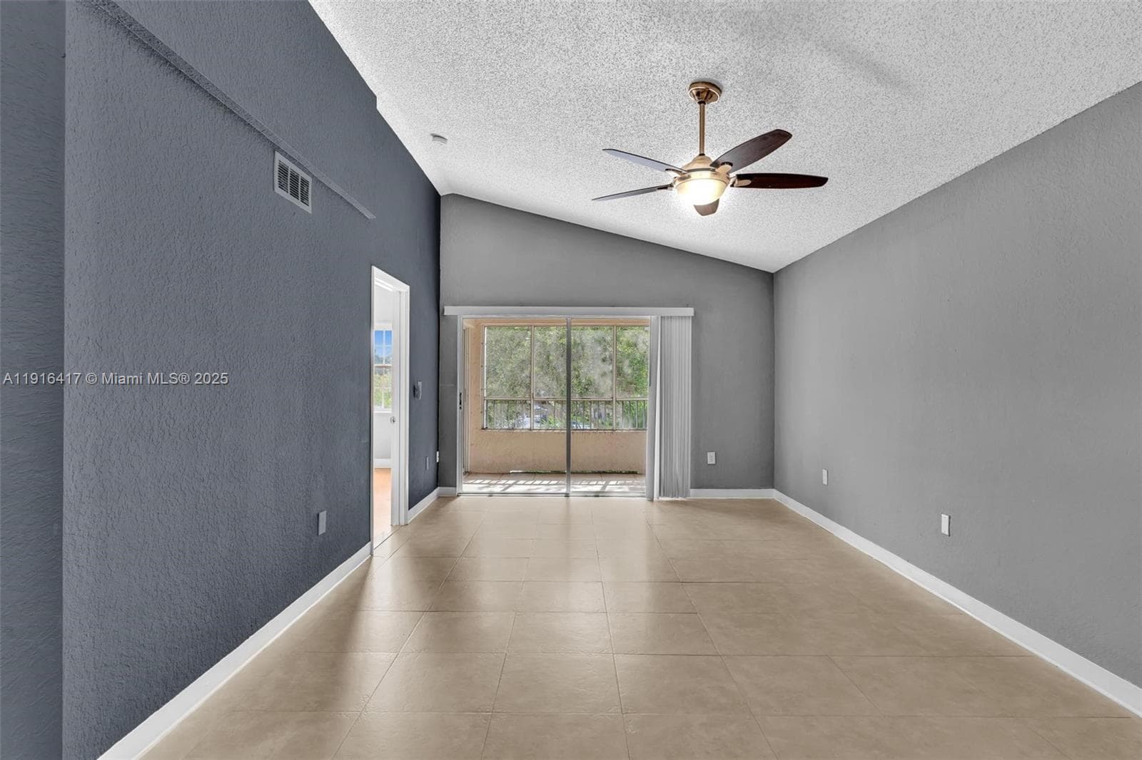 LAKEVIEW CLUB CONDO · #313 in Oakland Park - Photo 2