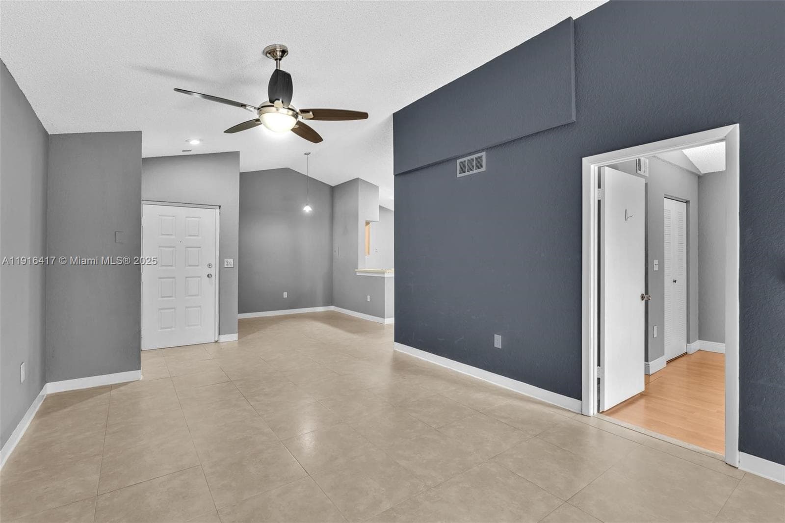LAKEVIEW CLUB CONDO · #313 in Oakland Park - Photo 5
