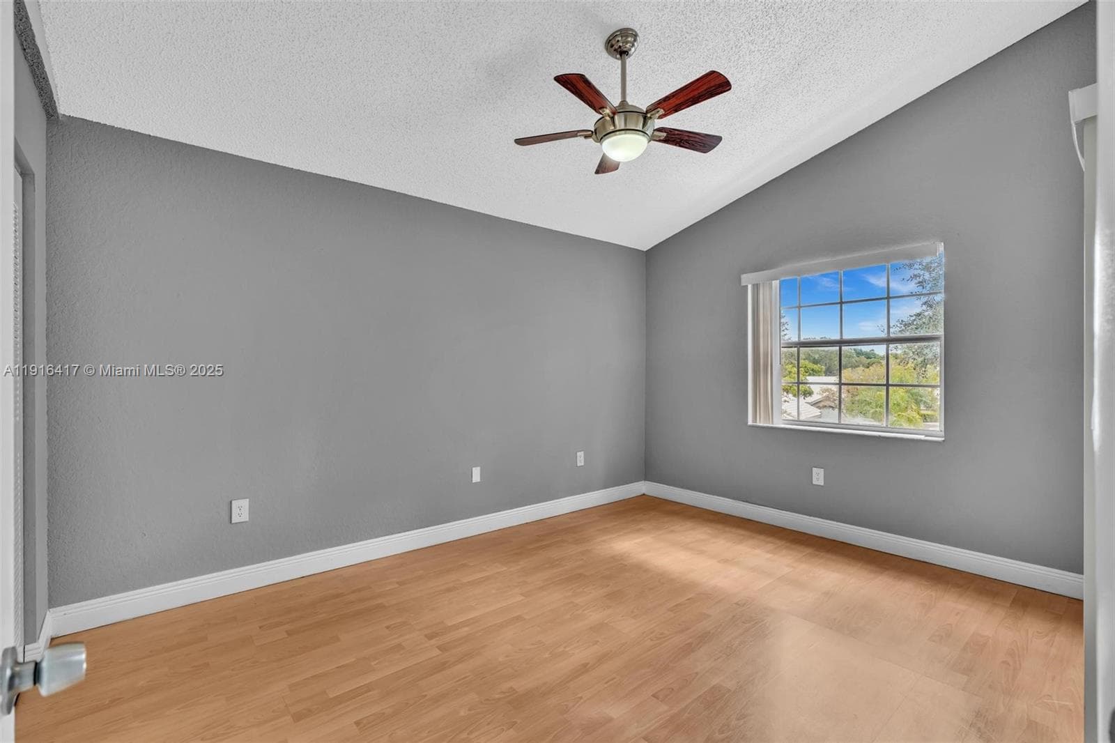 LAKEVIEW CLUB CONDO · #313 in Oakland Park - Photo 9