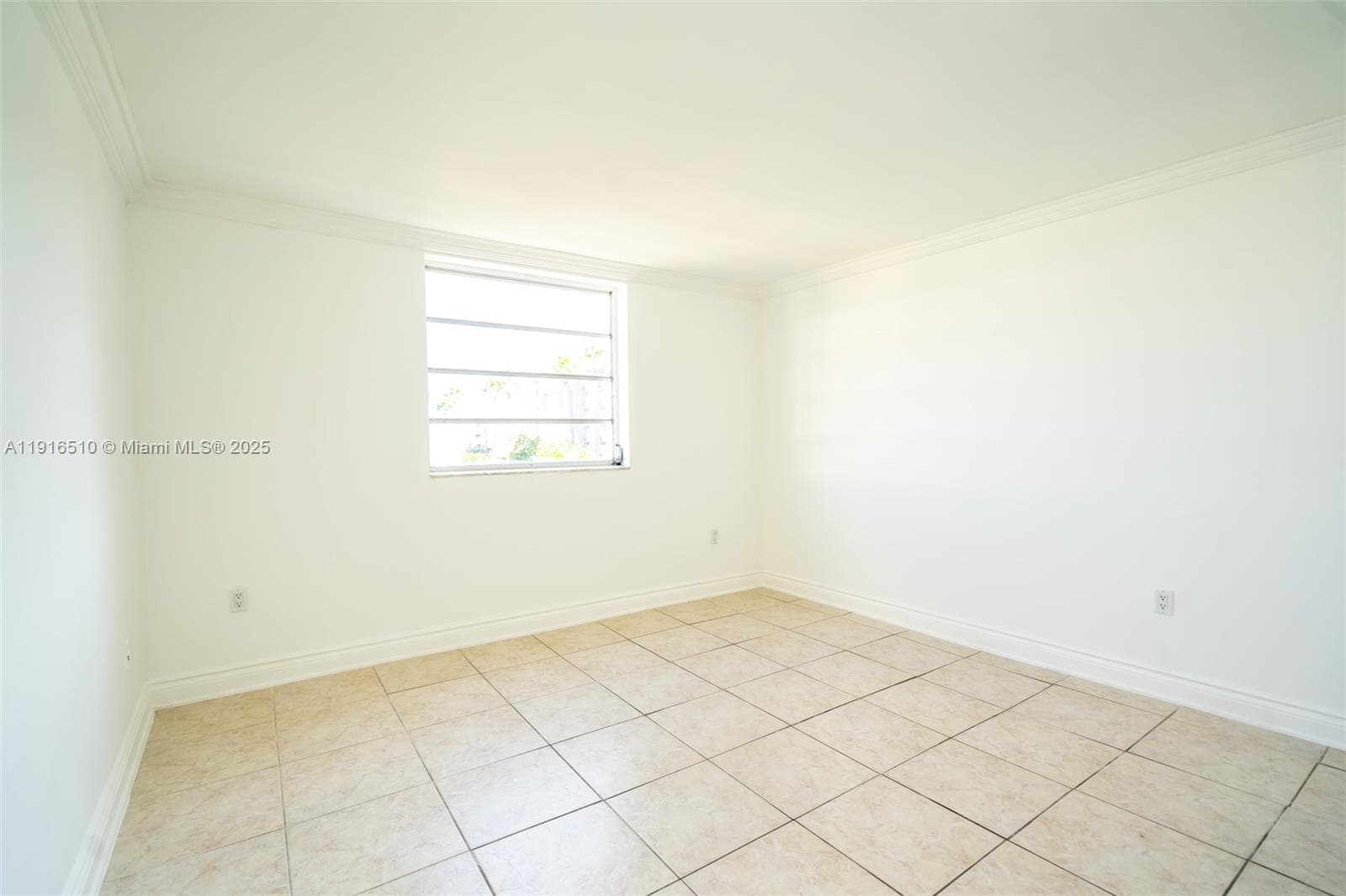Koya Bay · #301 in North Miami Beach - Photo 15
