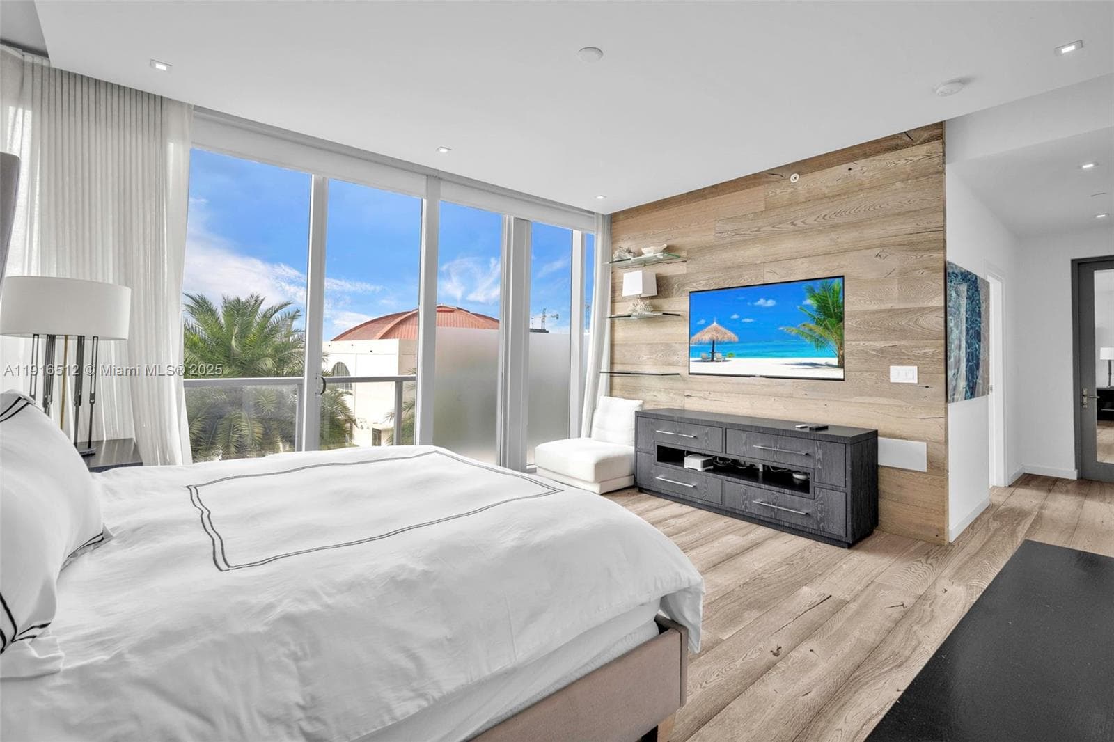 9501 Collins Ave #1 photo 33