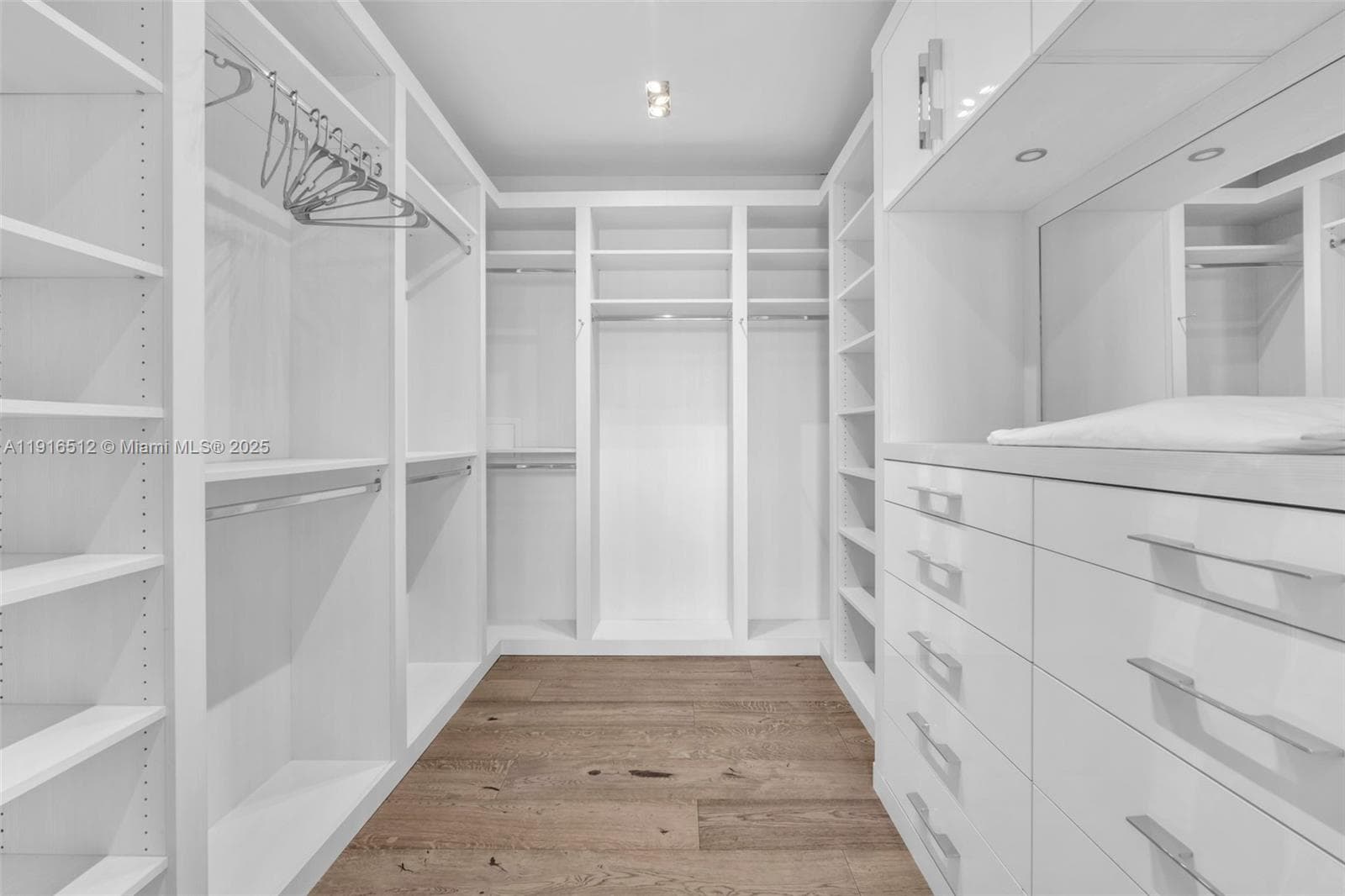 9501 Collins Ave #1 photo 35