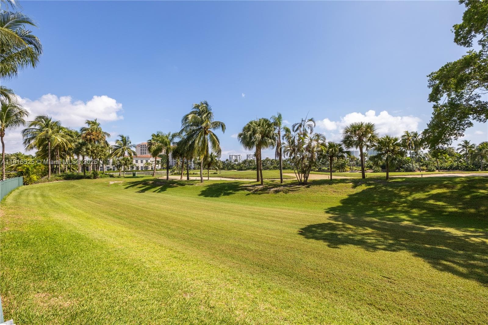 TURNBERRY ON THE GREEN CO · #515 in Aventura - Photo 27