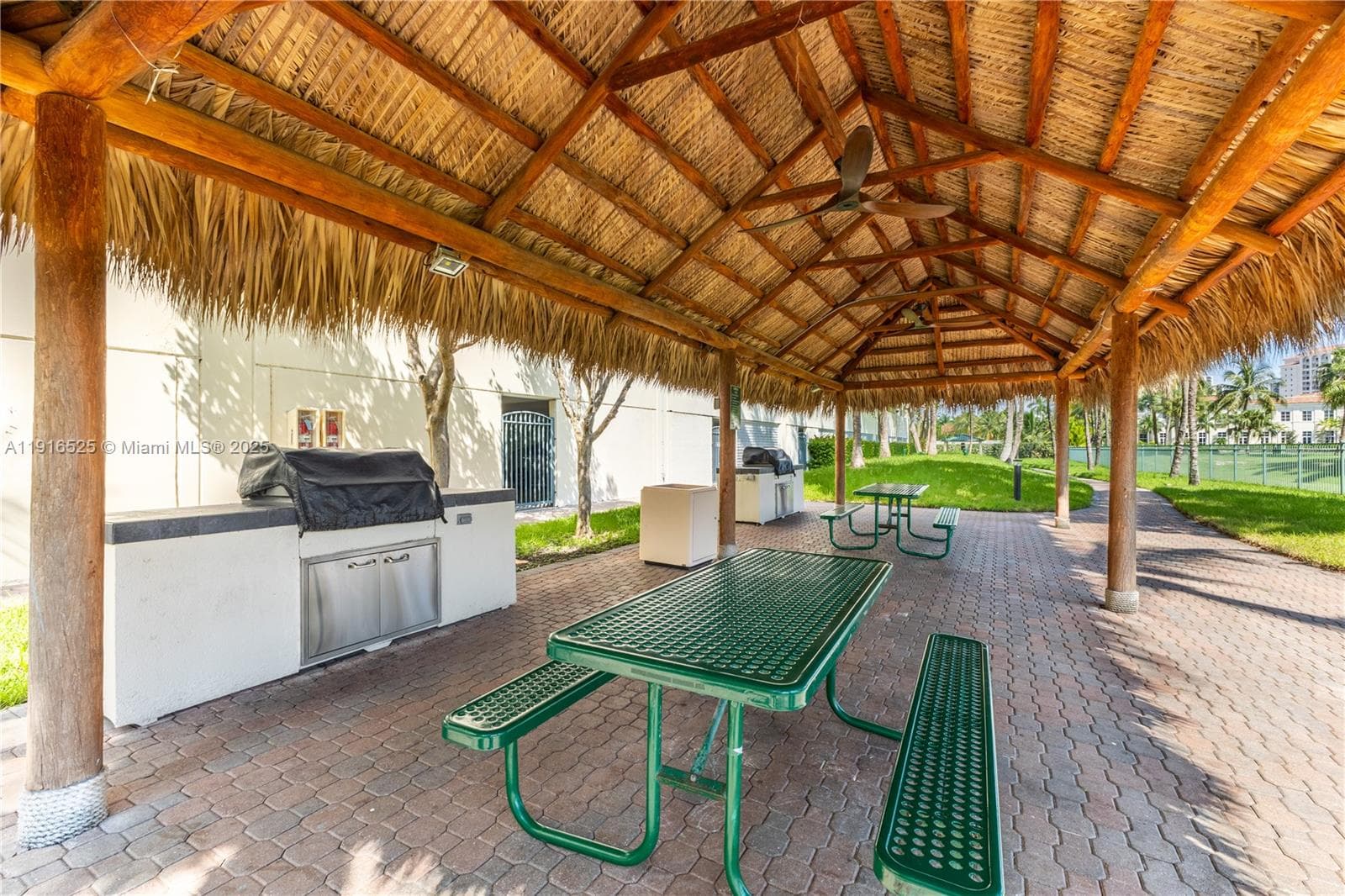 TURNBERRY ON THE GREEN CO · #515 in Aventura - Photo 26