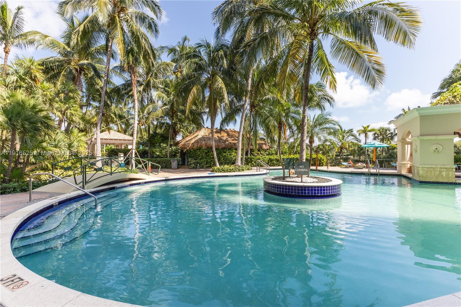TURNBERRY ON THE GREEN CO · #515 in Aventura - Photo 22