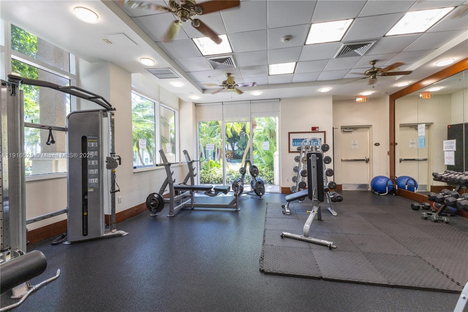 TURNBERRY ON THE GREEN CO · #515 in Aventura - Photo 28