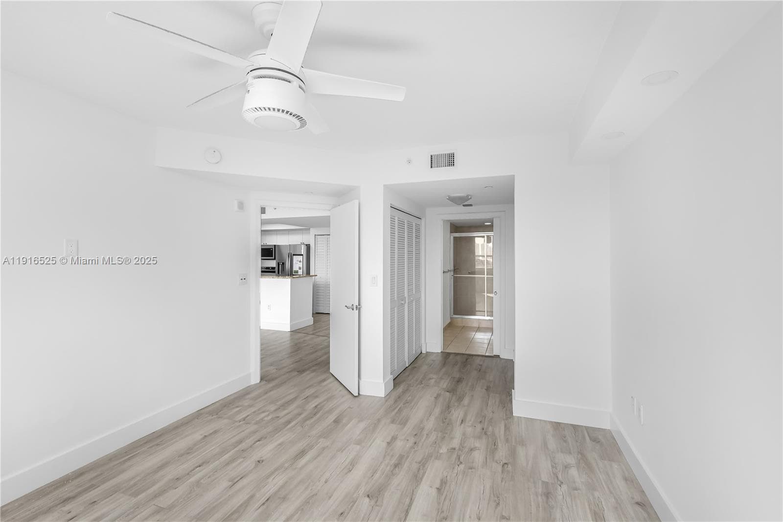 TURNBERRY ON THE GREEN CO · #515 in Aventura - Photo 9