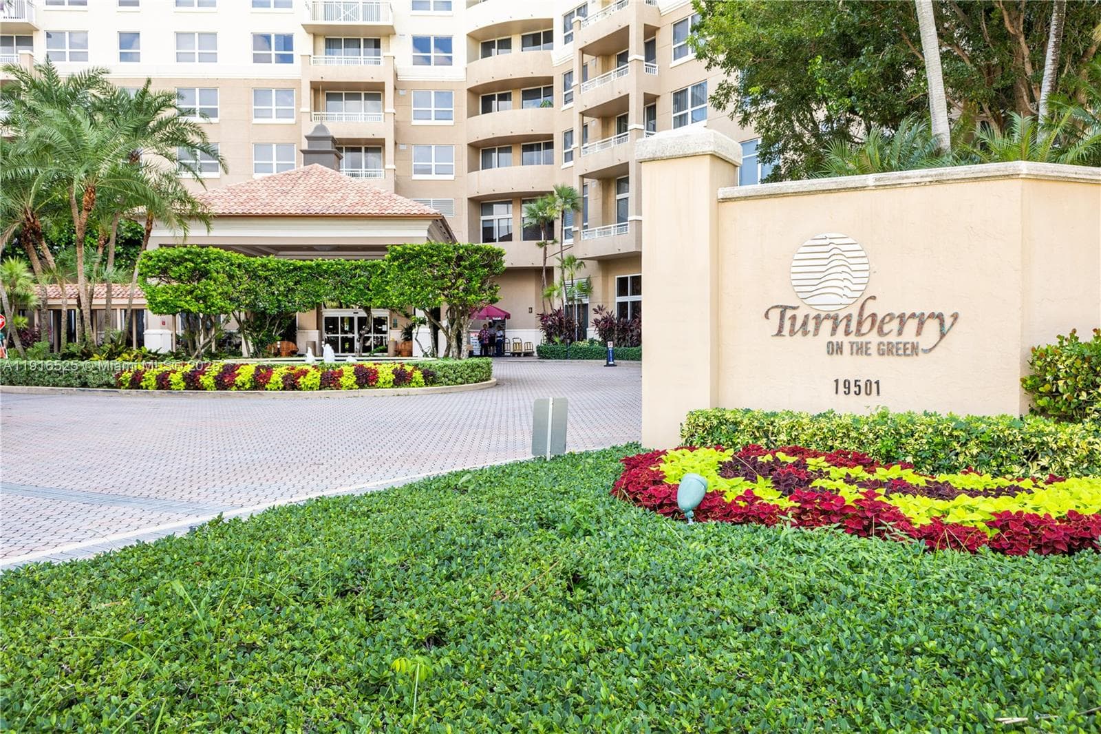 TURNBERRY ON THE GREEN CO · #515 in Aventura - Photo 38