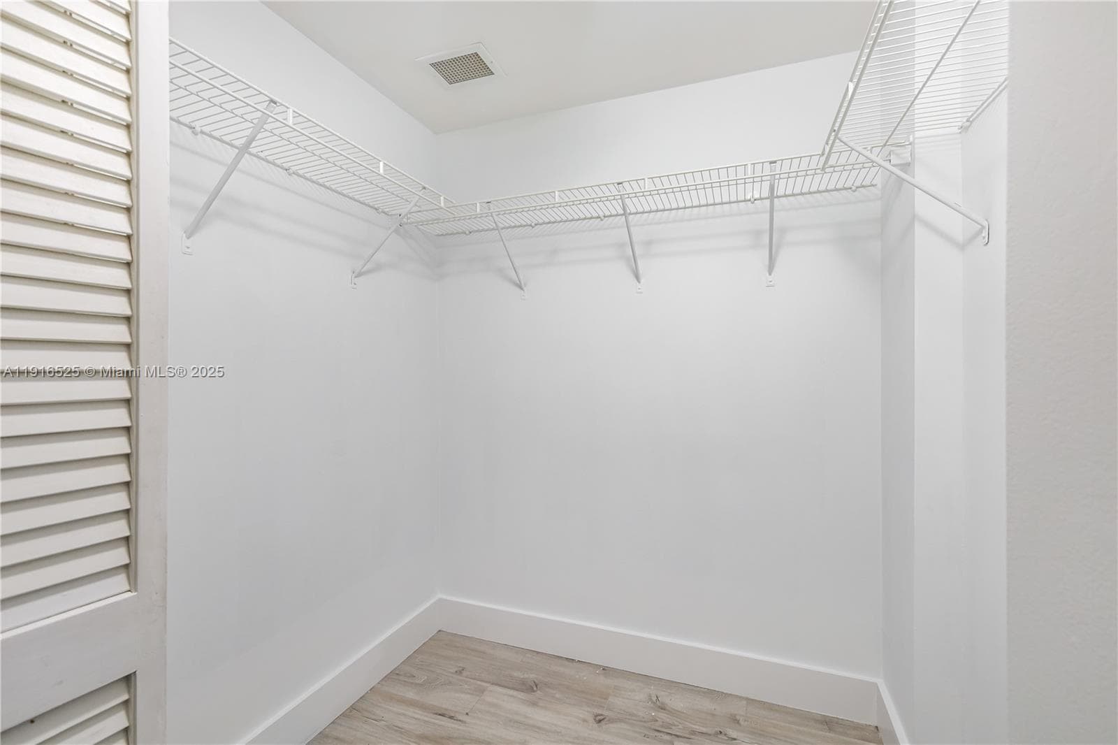 TURNBERRY ON THE GREEN CO · #515 in Aventura - Photo 15