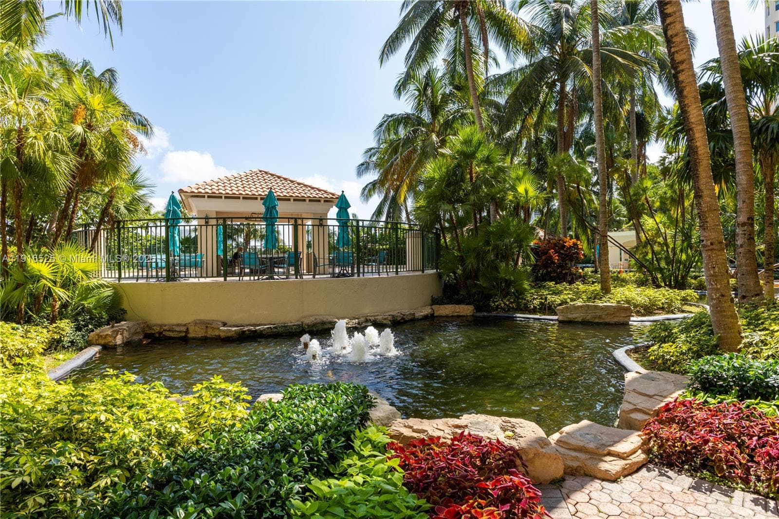 TURNBERRY ON THE GREEN CO · #515 in Aventura - Photo 21