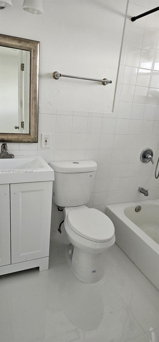 HEMINGWAY VILLA CONDO · #203 in Miami - Photo 6
