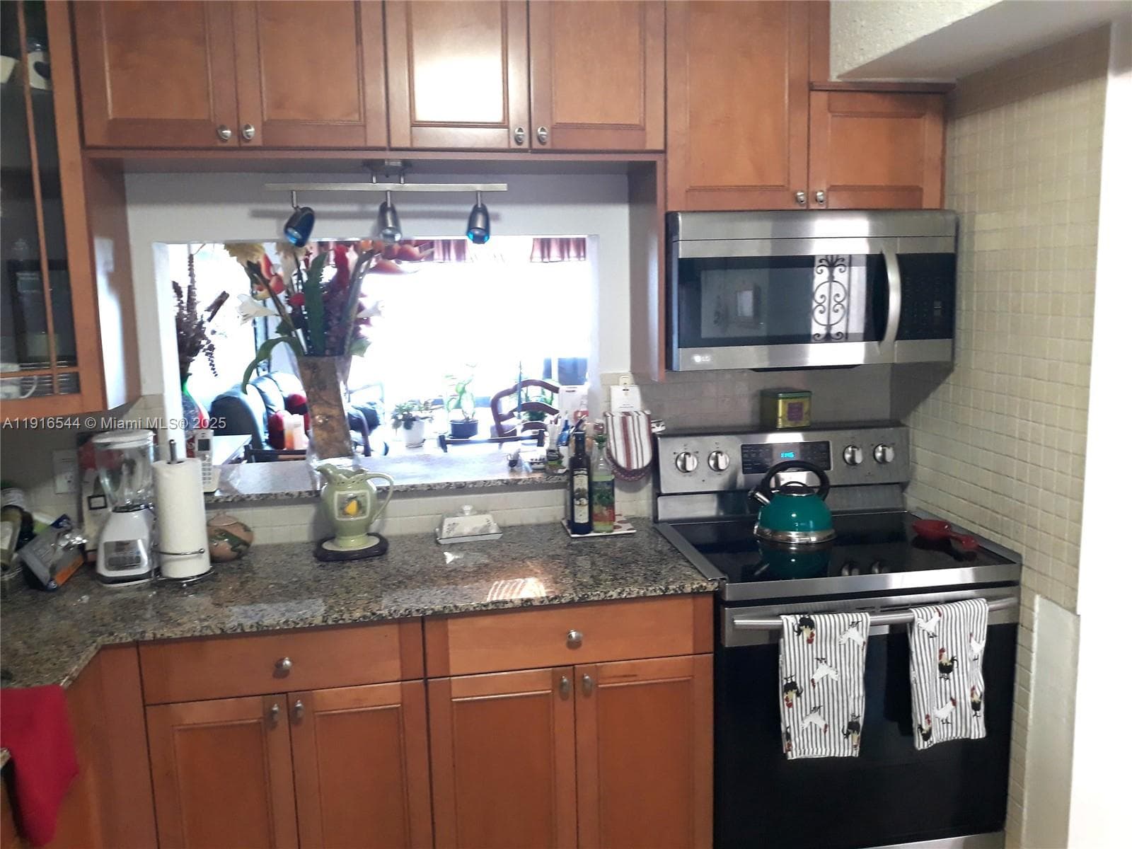 First Gulfstream Gardens · #407A in Hallandale Beach - Photo 3