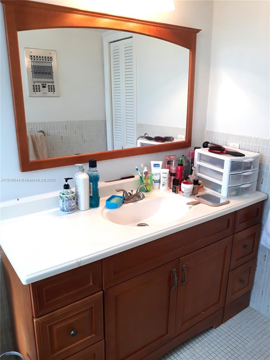 First Gulfstream Gardens · #407A in Hallandale Beach - Photo 14