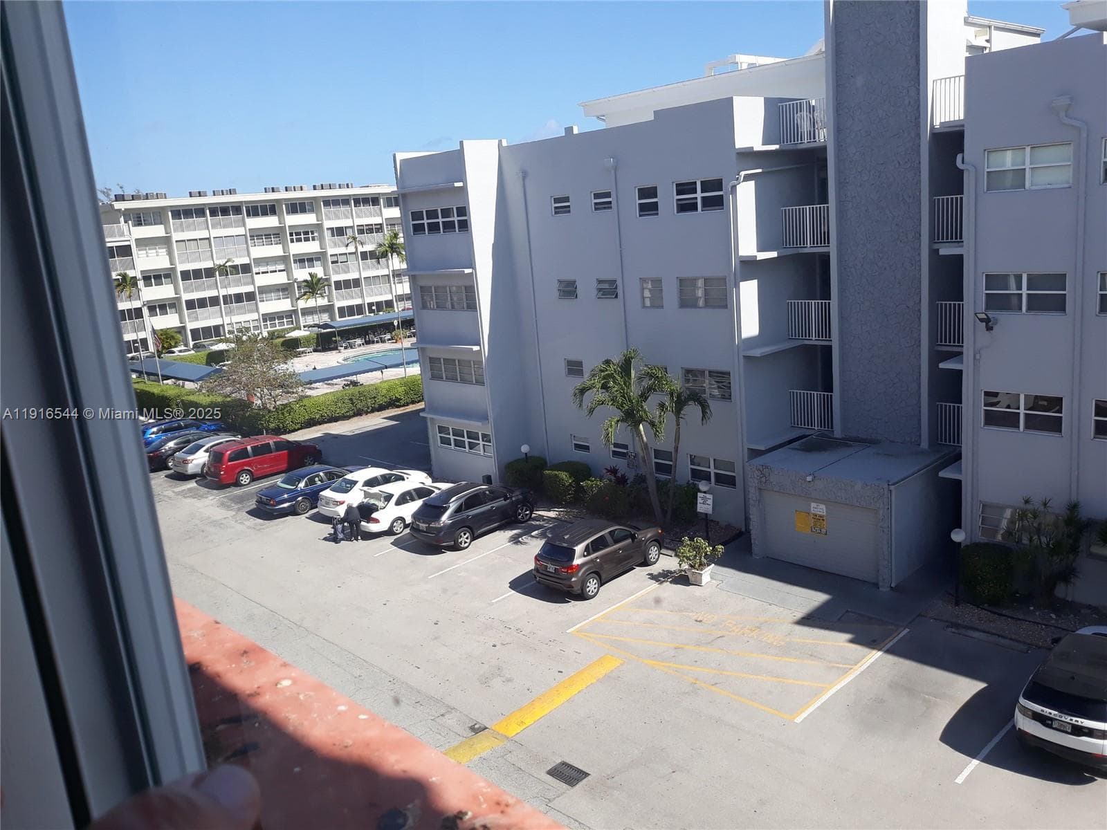 First Gulfstream Gardens · #407A in Hallandale Beach - Photo 11