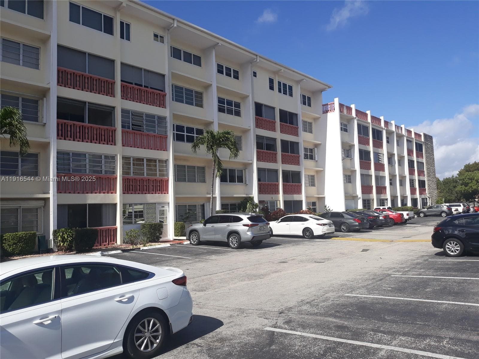 First Gulfstream Gardens · #407A in Hallandale Beach - Photo 19