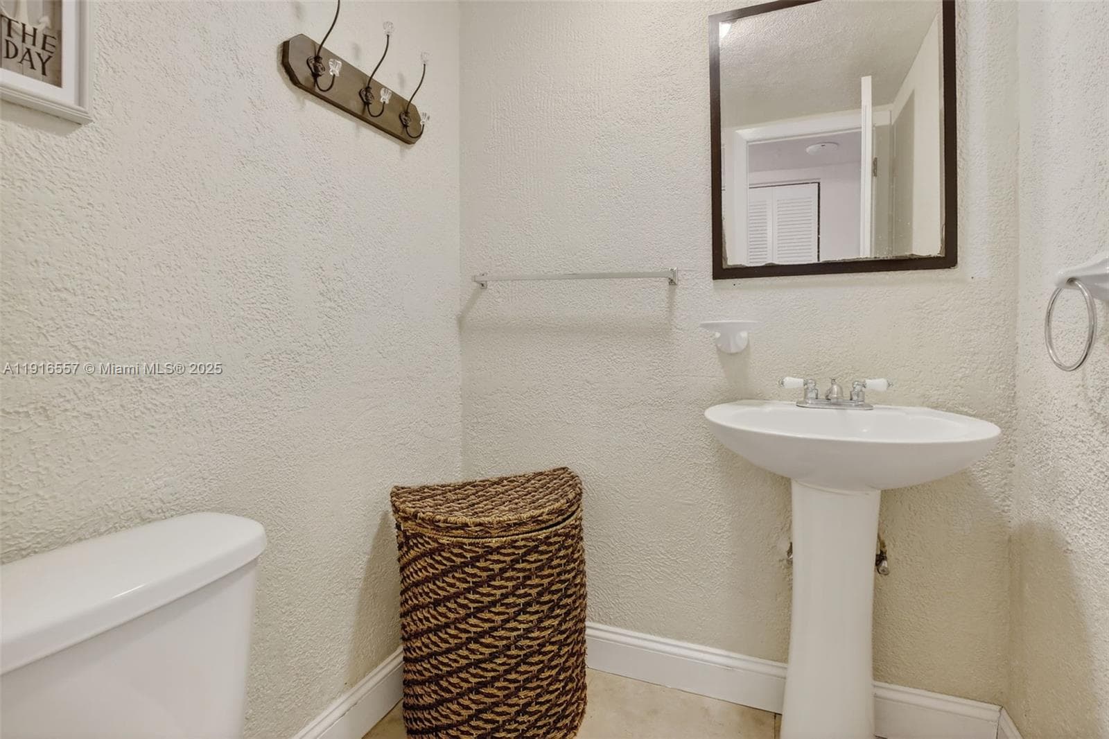 COMMODORE PLAZA CONDO · #506 in Aventura - Photo 16