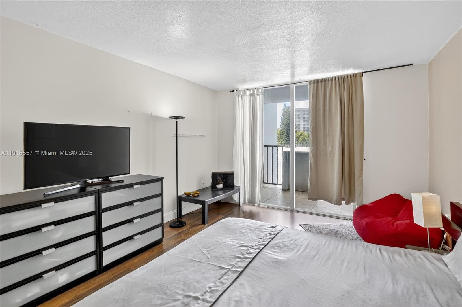 COMMODORE PLAZA CONDO · #506 in Aventura - Photo 24
