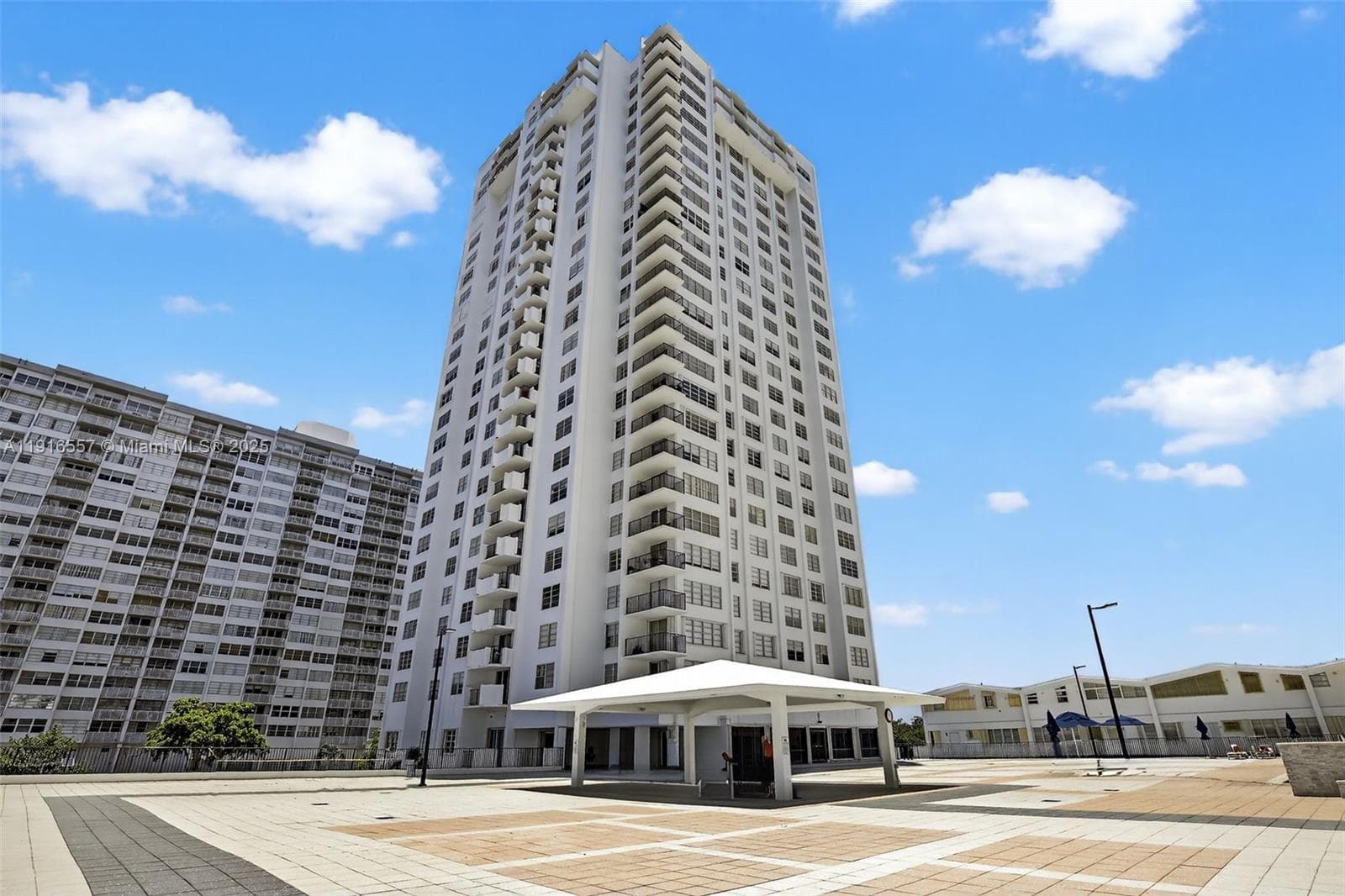 COMMODORE PLAZA CONDO · #506 in Aventura - Photo 35