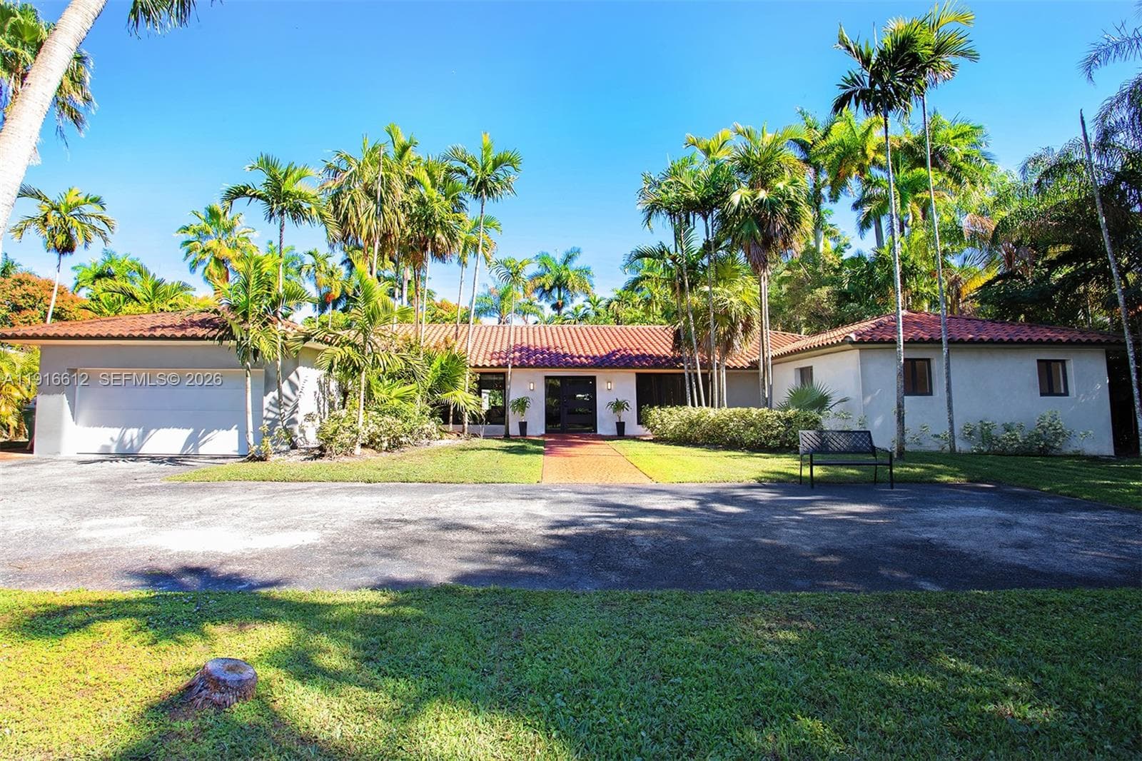 14135 N Miami Ave photo 2