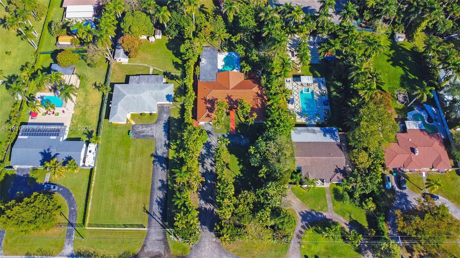 14135 N Miami Ave photo 25