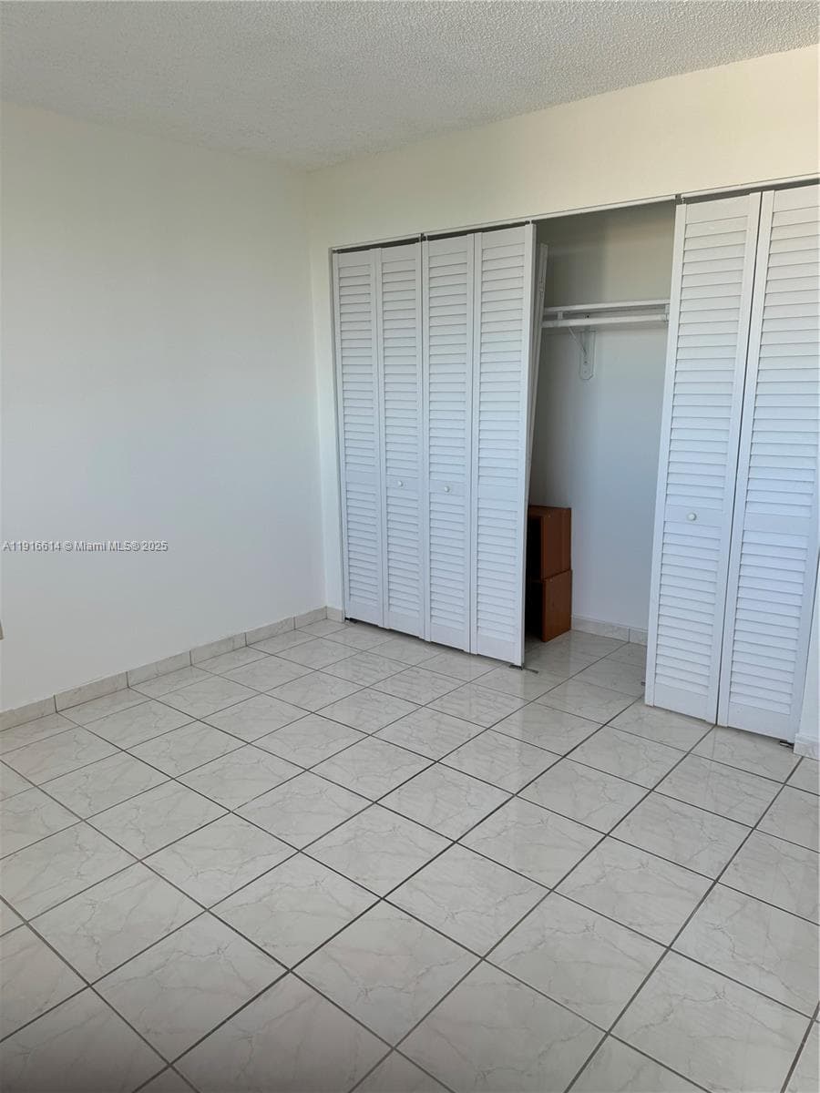 BYRON PARK CONDO · #506 in Miami Beach - Photo 16