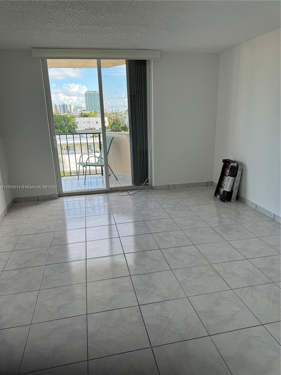 BYRON PARK CONDO · #506 in Miami Beach - Photo 12