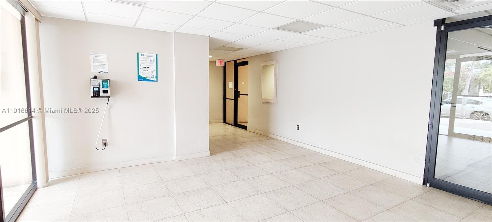 BYRON PARK CONDO · #506 in Miami Beach - Photo 3