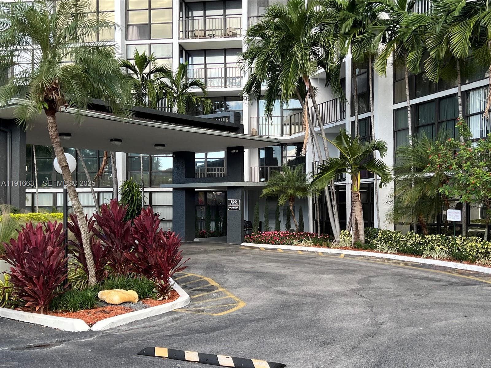 Oceanview Park · #821 in Hallandale Beach - Photo 27