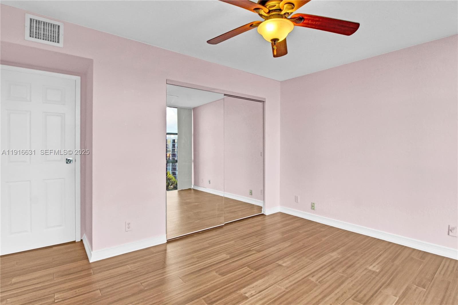 Oceanview Park · #821 in Hallandale Beach - Photo 16