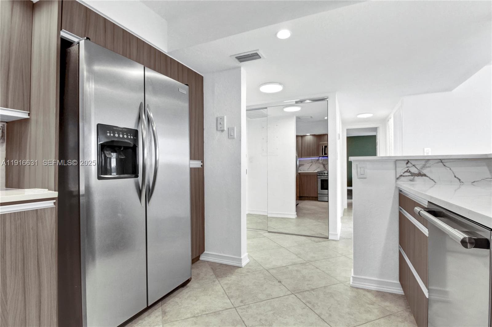 Oceanview Park · #821 in Hallandale Beach - Photo 5