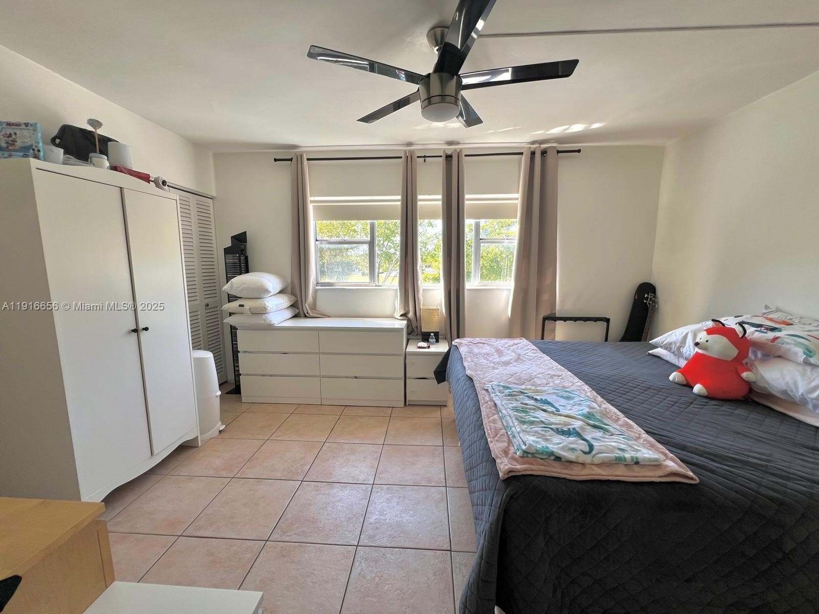 PARADISE BY THE SEA CONDO · #208 in Hallandale Beach - Photo 13