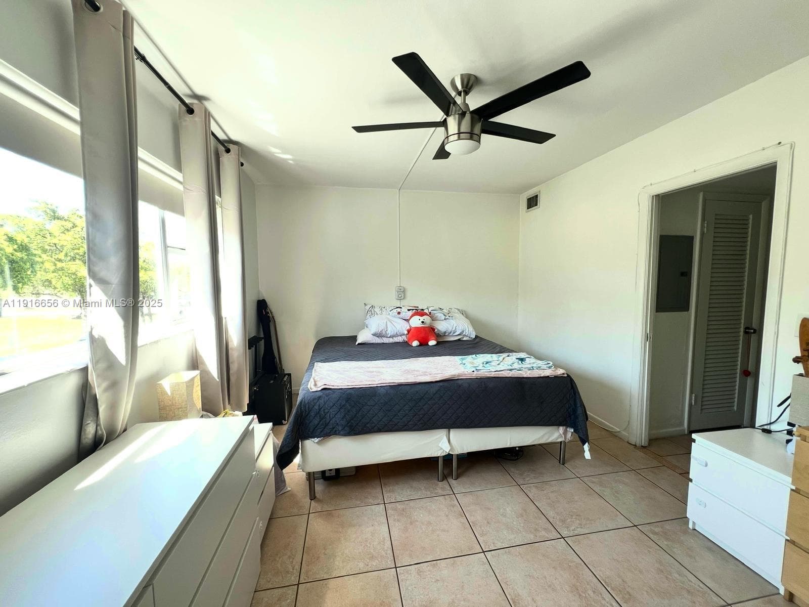 PARADISE BY THE SEA CONDO · #208 in Hallandale Beach - Photo 16