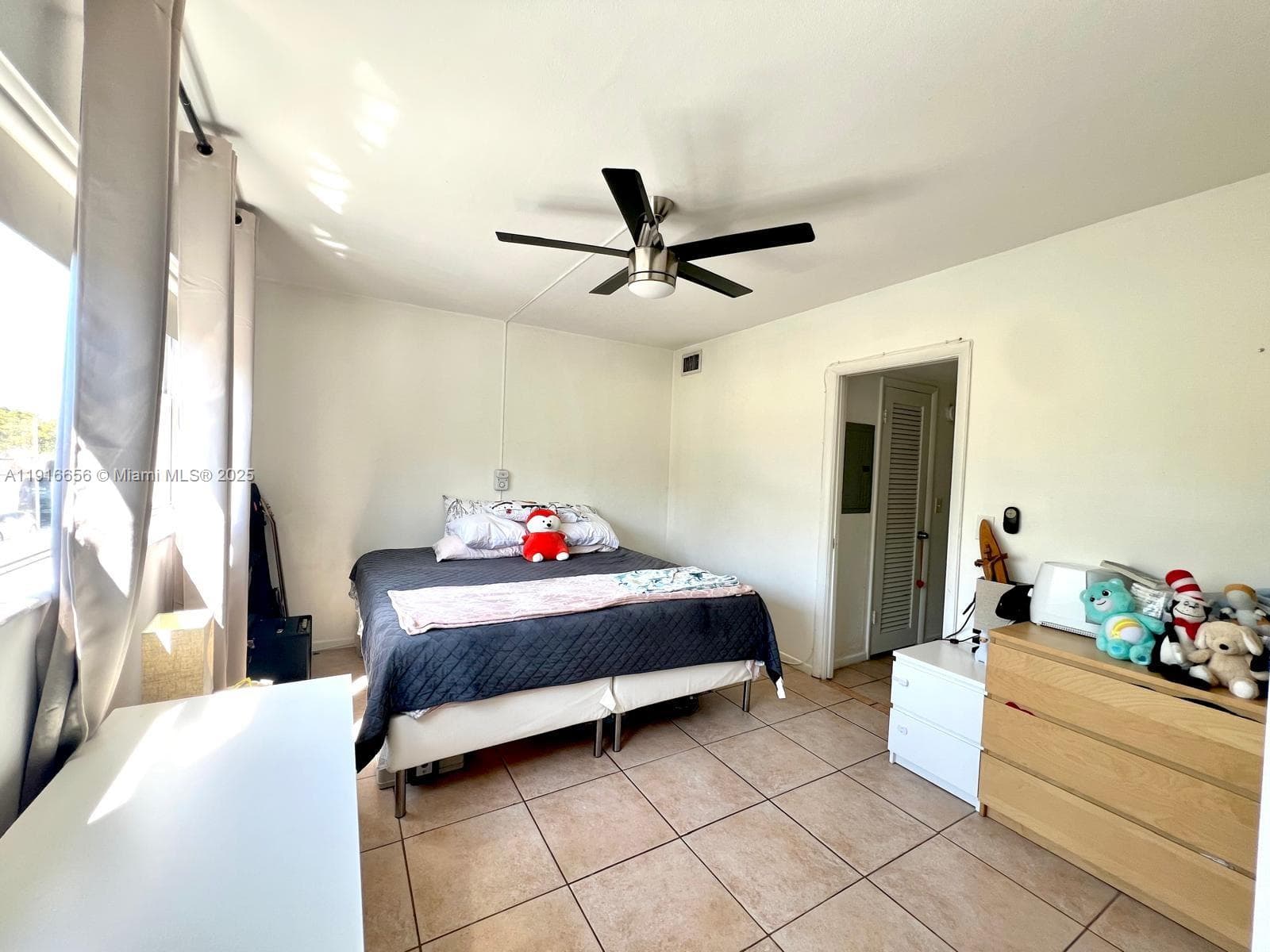 PARADISE BY THE SEA CONDO · #208 in Hallandale Beach - Photo 12