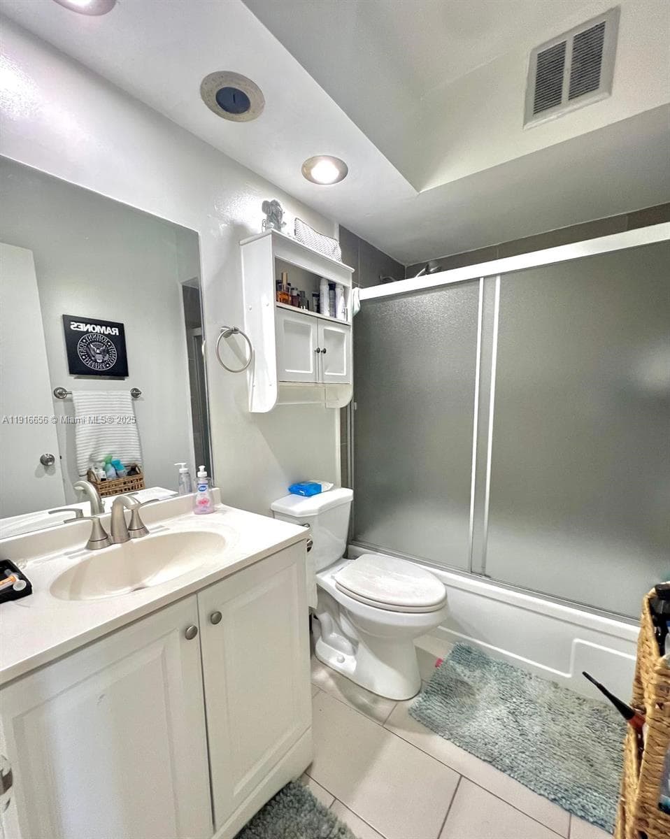 PARADISE BY THE SEA CONDO · #208 in Hallandale Beach - Photo 11