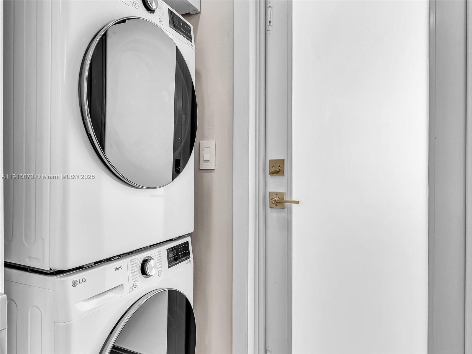 Full Size Washer & Dryer