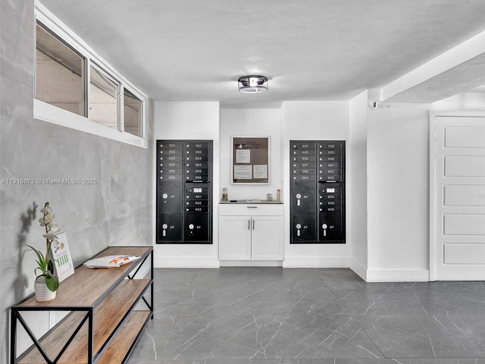 LENOX TOWERS CONDO · #403 in Miami Beach - Photo 25